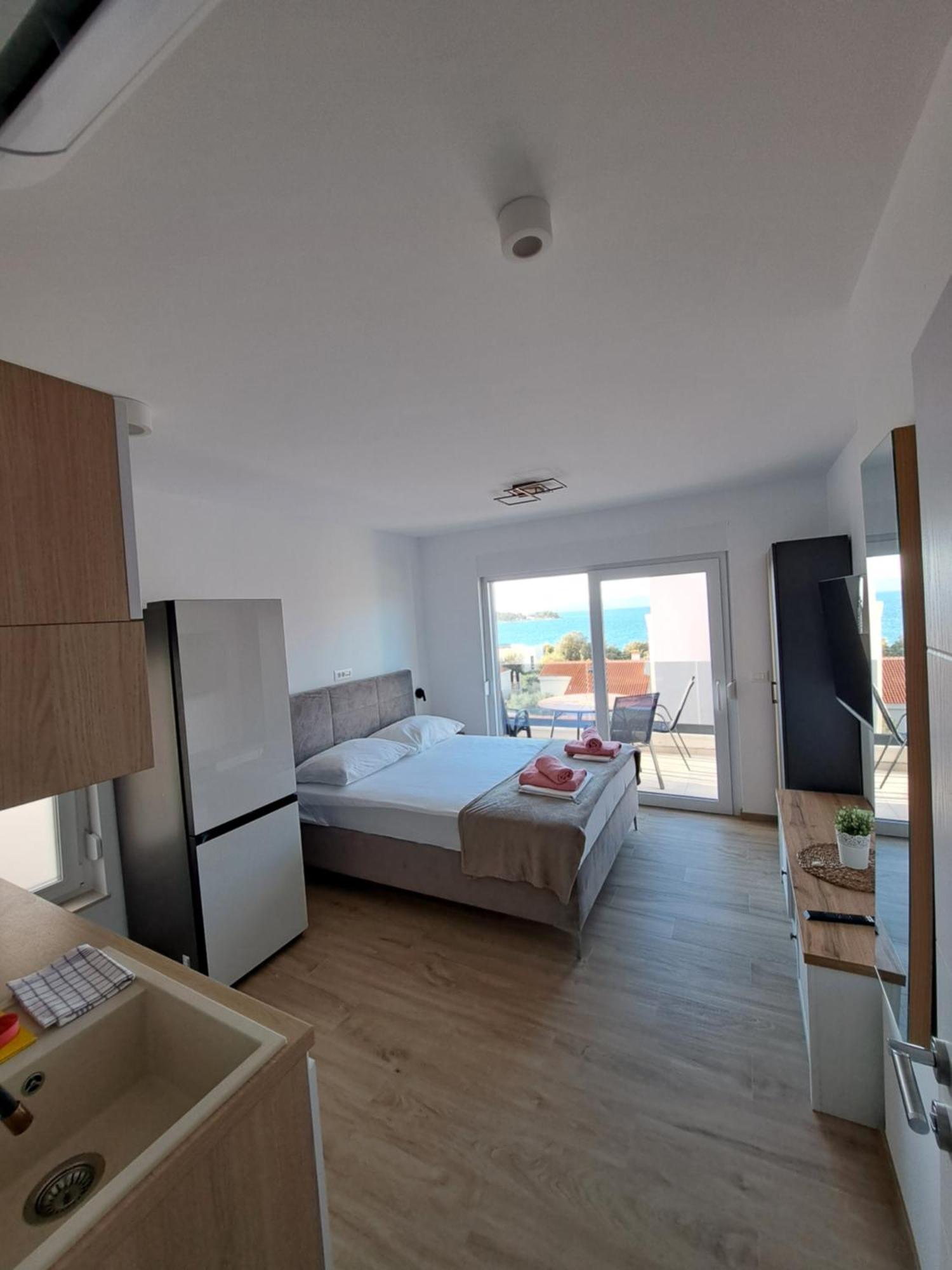 M&M Luxury Apartments Petrcane Εξωτερικό φωτογραφία